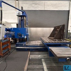 Table Type Boring and Milling Machine - UNION BFT 90/3-3