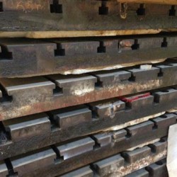 bolster plate -