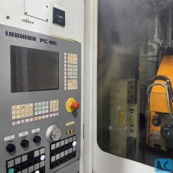 Zahnrad-Abwälzfräsmaschine - vertikal - LIEBHERR LC 182