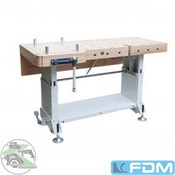 Assembling station - 