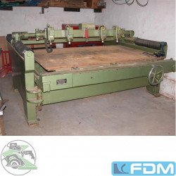 Routers with workpiece control - 
