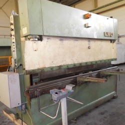 Blechbearbeitung/Scheren/Biegen/Richten/ - Abkantpresse - hydraulisch - LVD PP 70/30