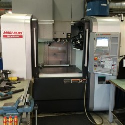 Bohrwerke / Bearbeitungszentren / Bohrmaschinen - Bearbeitungszentrum - Vertikal - MORI SEIKI NVX 5080/40
