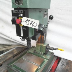 Bohrwerke / Bearbeitungszentren / Bohrmaschinen - Tischbohrmaschine - SOLID TB 6