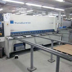 Blechbearbeitung/Scheren/Biegen/Richten/ - Tafelschere - hydraulisch - EHT/Trumpf Multicut 6-30