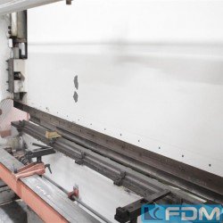 Blechbearbeitung/Scheren/Biegen/Richten/ - Abkantpresse - hydraulisch - Beyeler Euro 3