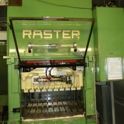 Pressen und Bördelmaschinen - Stanzautomat-Doppelständer - RASTER HR 60 / 900 SL 4 S